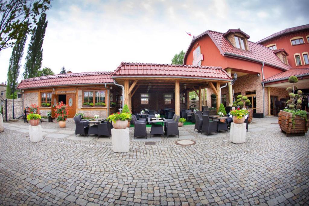 Olawian Hotel Oława Exterior foto